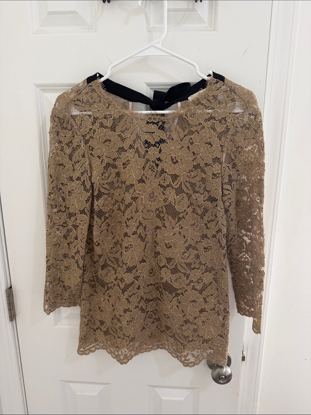 Boden Tan Floral Lace Long-Sleeve Top with Black Neck Tie Size 4